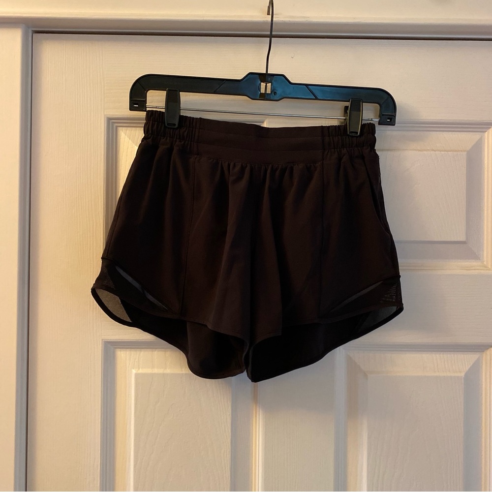 Lululemon Hotty Hot Low-Rise Lined Shorts 4”